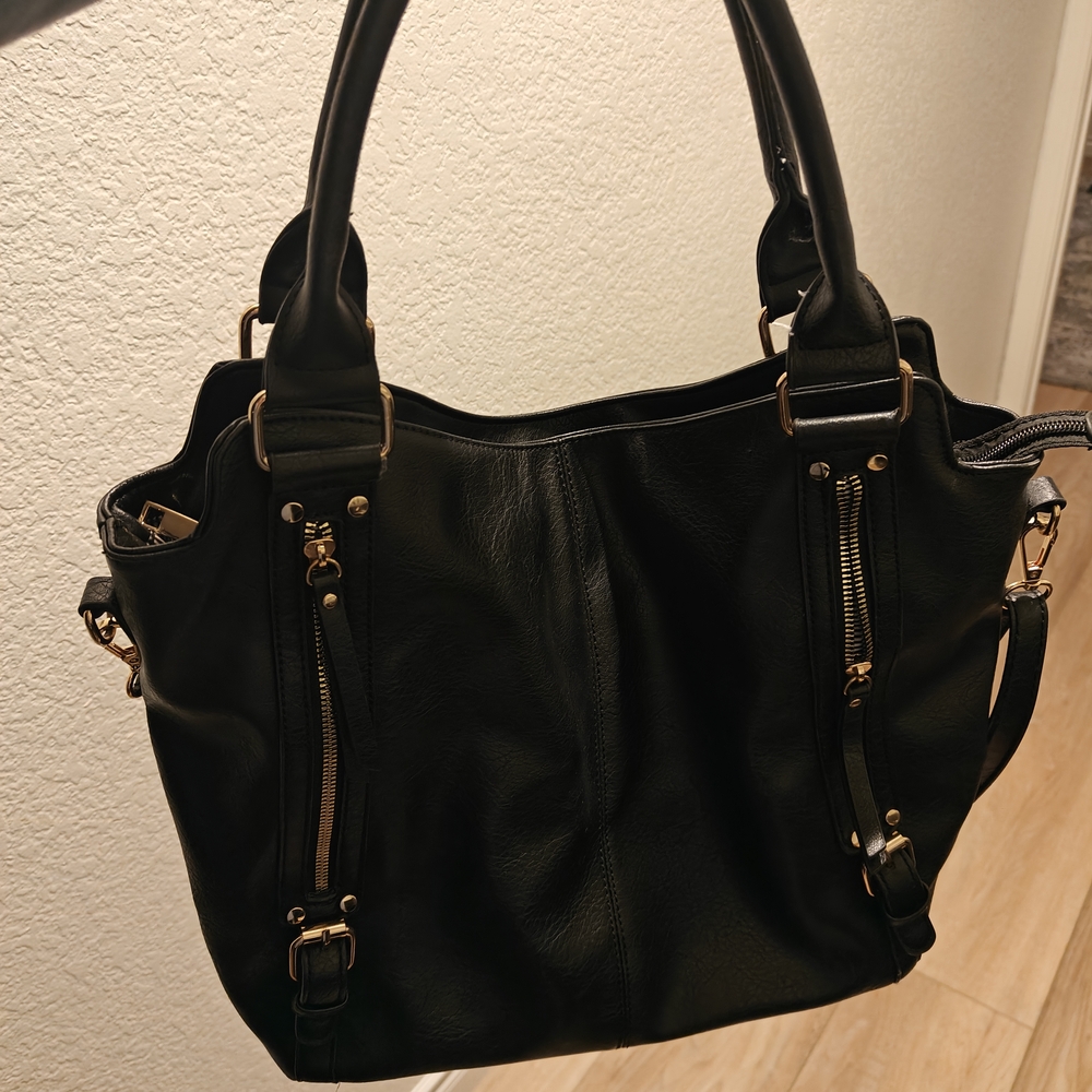 Elegant Black Handbag